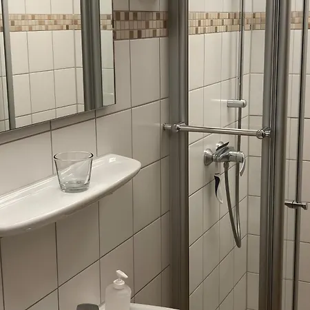 Apartment Für 2-5 Personen Lalendorf